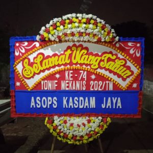 Bunga papan Selamat Ulang Tahun